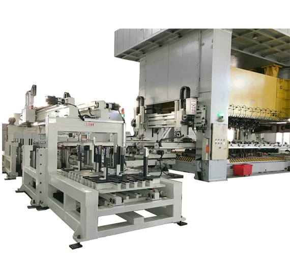 三次元沖床機械手適合哪些行業？應用場景詳解